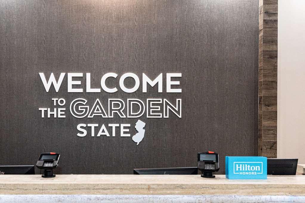 Hampton Inn And Suites Newark Airport إليزابيث المظهر الداخلي الصورة