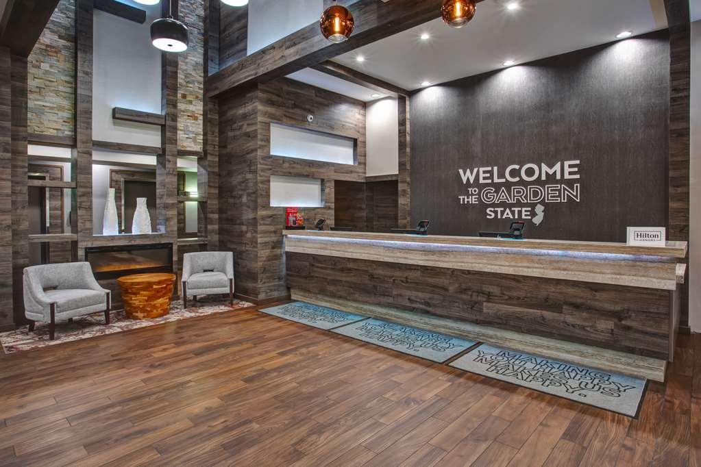 Hampton Inn And Suites Newark Airport إليزابيث المظهر الداخلي الصورة